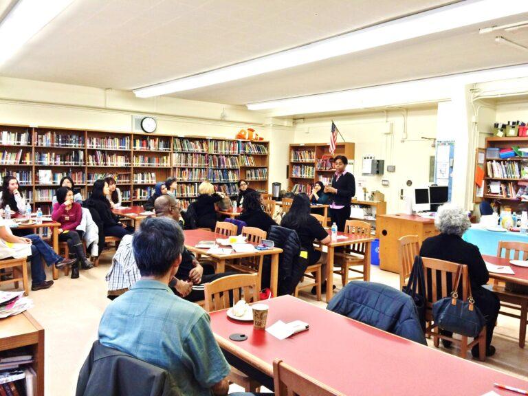 Joselyn Smith Greene presenting to parents in journaling workshop